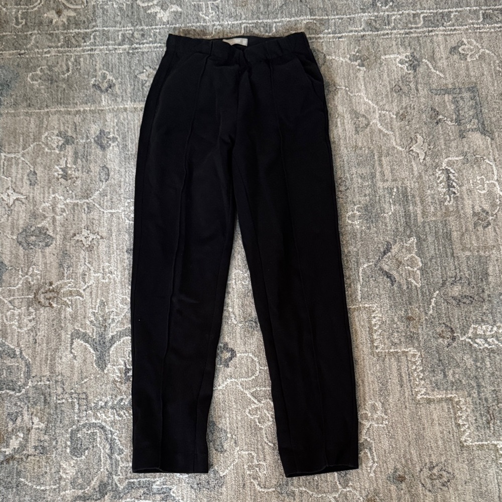 Everlane Women’s Dream Pant in Black